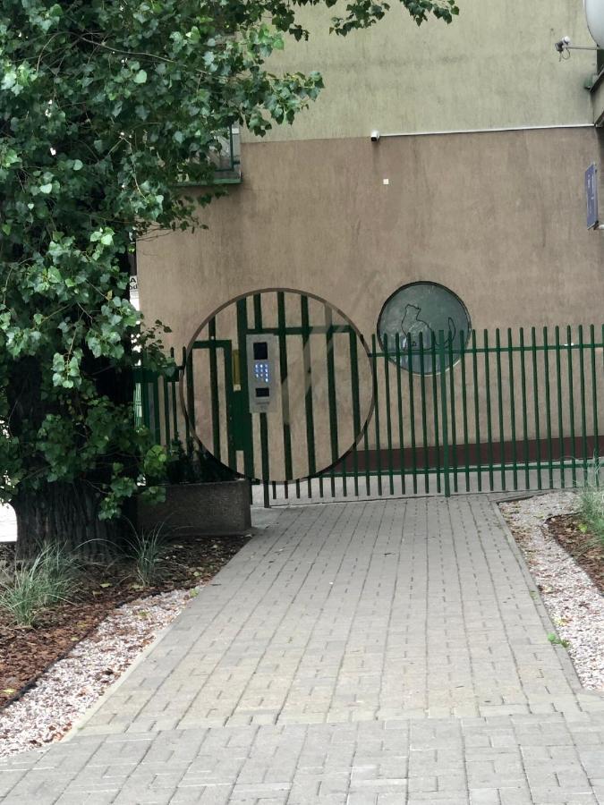 Zwykle Mieszkanie Na Wilenska, Trzy Przystanki Do Starego Miasta,Dwa Przystanki Do Szpitala Praskiego Varsavia Esterno foto